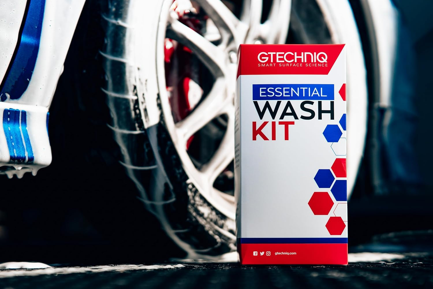Essential Car Wash Kit, 4-Piece | Includes Car Shampoo, All-Purpose Cleaner, Microfiber Wash Mitt and Microfiber Towel, Cleans Stubborn Dirt and Grime, Gentle on Coatings and Waxes